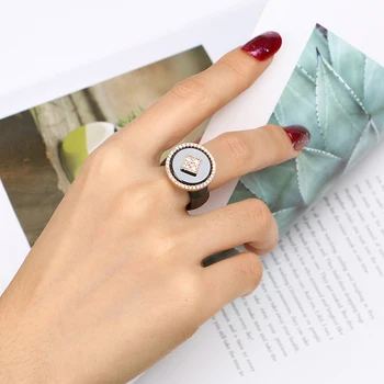 Нови големи извънгабаритни Дамски пръстени здравословен Comfortfit никога не избледнява цвета на мода бижута подарък CZ Crystal Дамски пръстени Коледен подарък