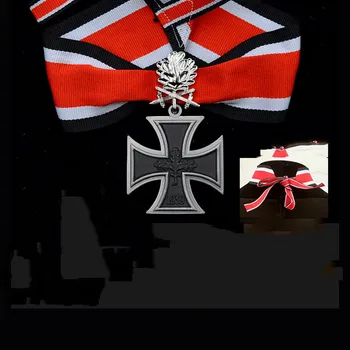 Знак за медалите Кръст ютия най-високо качество EK2 немски с двойни листата на дъб рицар и тесемкой врата следвоенна версия на 1957 г. с кутия